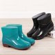thumbnail image 3 of Botas de lluvia cortas de plástico 3508, zapatos de agua para mujer, tubo bajo, PVC, tendón de res, suela gruesa, forro polar, zapatos de trabajo de color sólido, botas de lluvia impermeables, 3 of 5