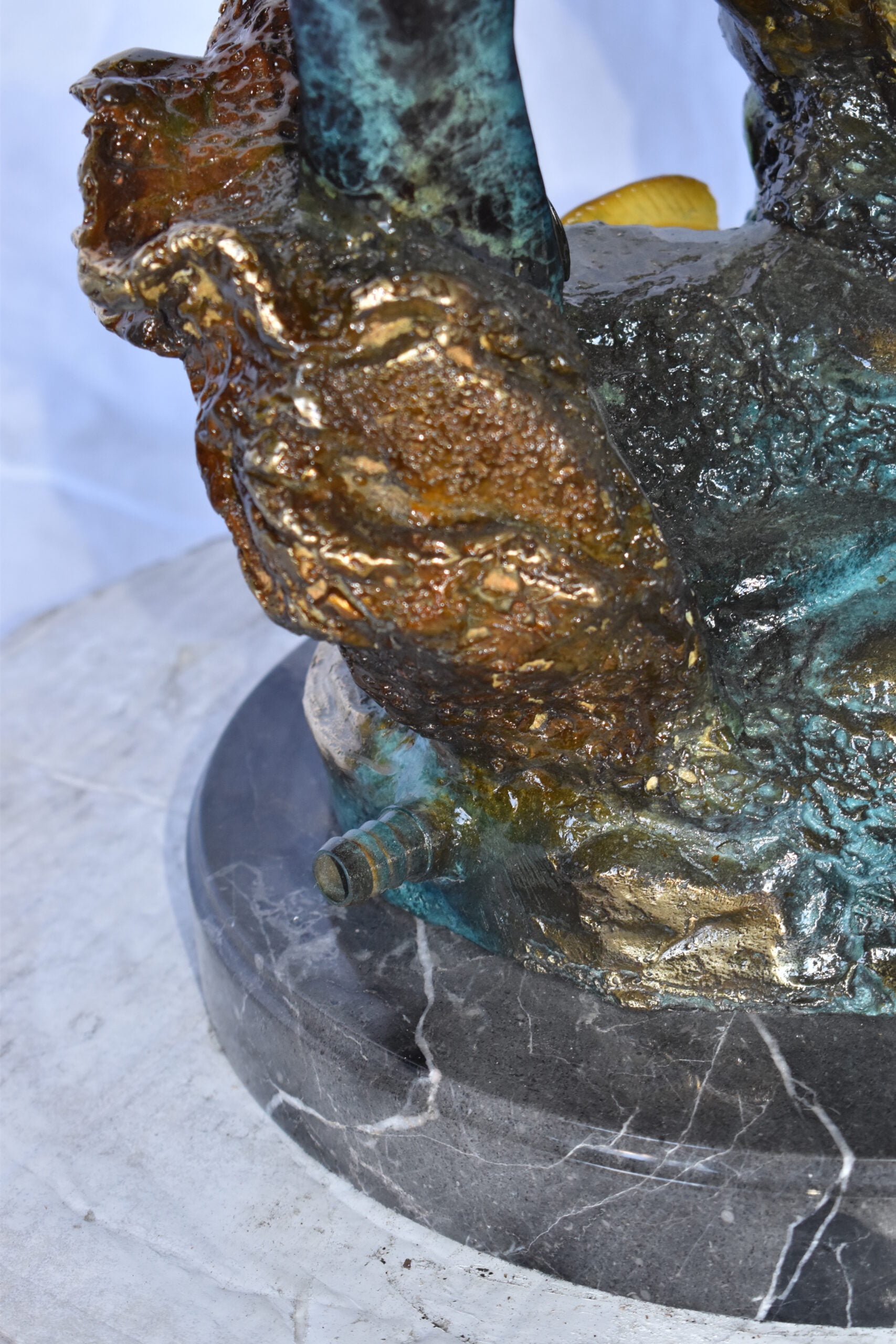 Nifao Three Dolphins with Sea Turtle Outdoor Fountain Statue, Bronze Garden Water Feature Sculpture for Patio & Yard – Garden Outdoor Decor Sculpture, 17"L x 15"W x 38"H