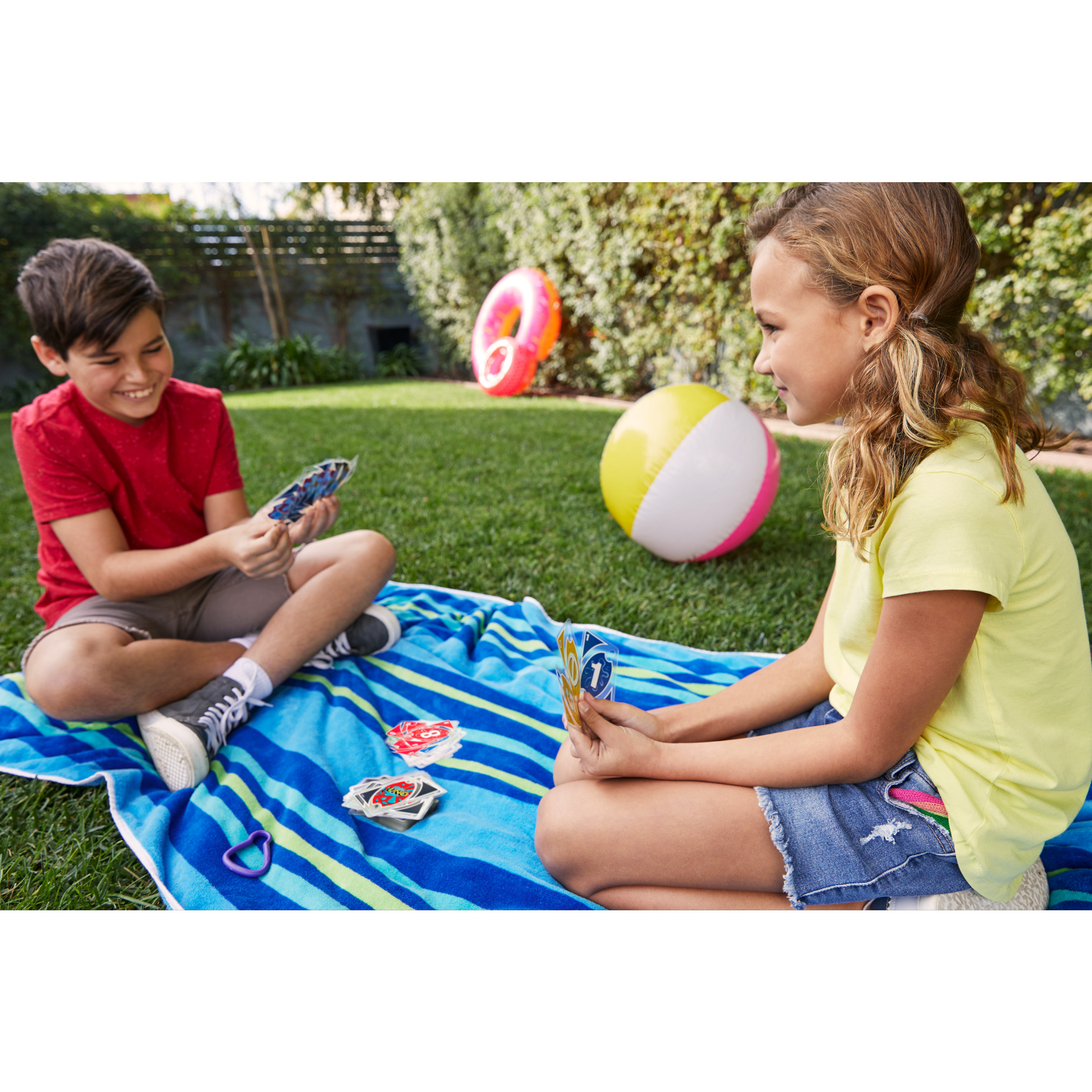 UNO Splash Waterproof Card Game with Travel Clip photo 2