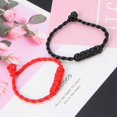 thumbnail image 2 of Pulsera de cuerda de la suerte con 5 cuentas anudadas de hilo rojo, según el Feng Shui chino, 2 of 5