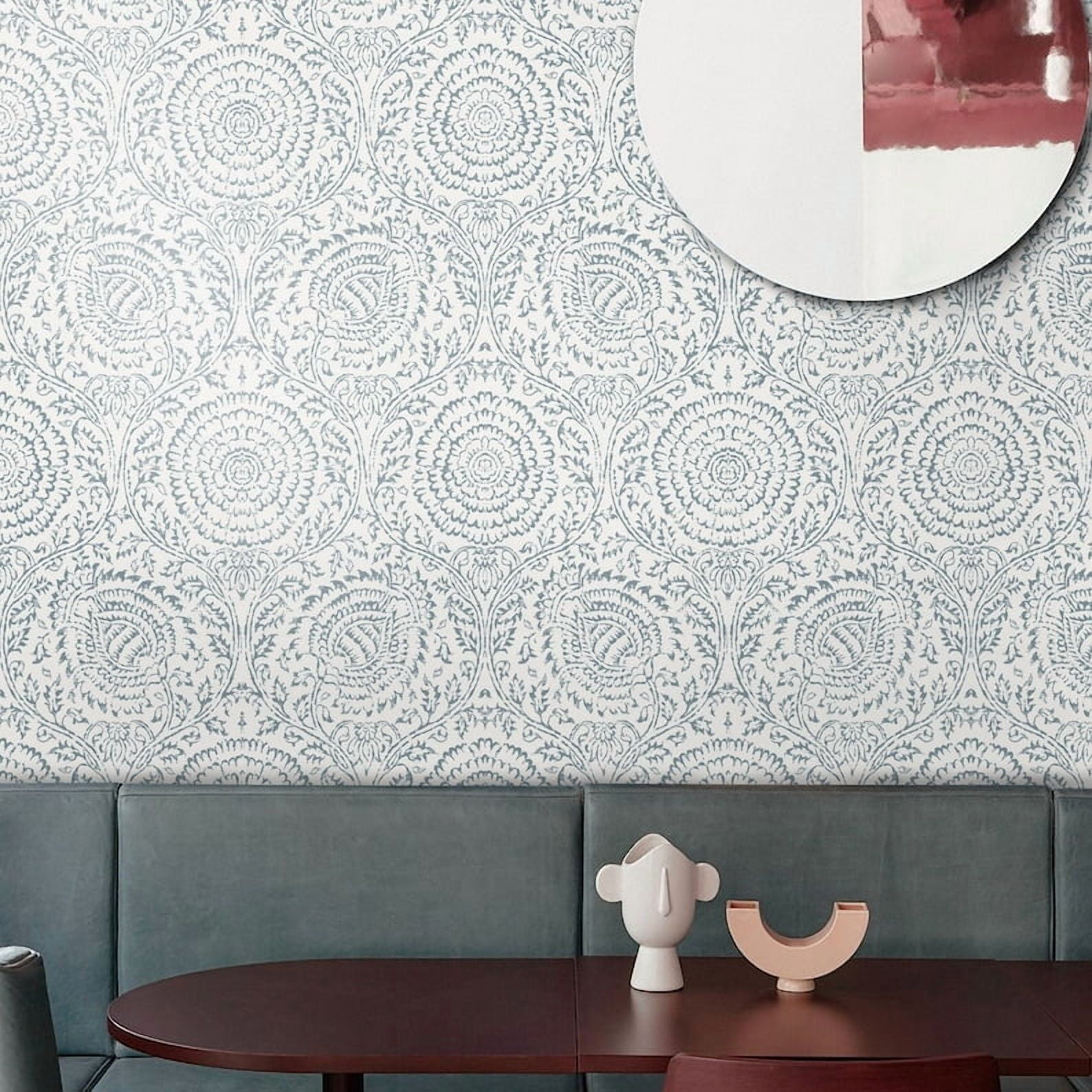 Chic White and Blue Damask Wallpaper