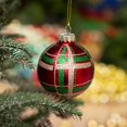 thumbnail image 4 of Juego de bolas de cristal navideñas Amooca de 6,7 cm, 9 piezas, 4 of 7