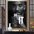 thumbnail image 3 of Carteles de estrellas de baloncesto, pintura sin marco de Kobe y James, decoraciones de pared de fondo para sala de estar, decoración del hogar, regalo de recuerdo, 3 of 4