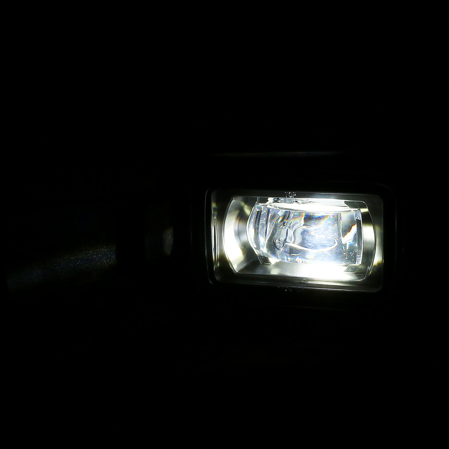 Spec-D Tuning Black Housing Clear Lens LED Fog Lights + Built-In LED Bulbs Compatible with 2015-2017 Ford F150 L+R Pair Assembly