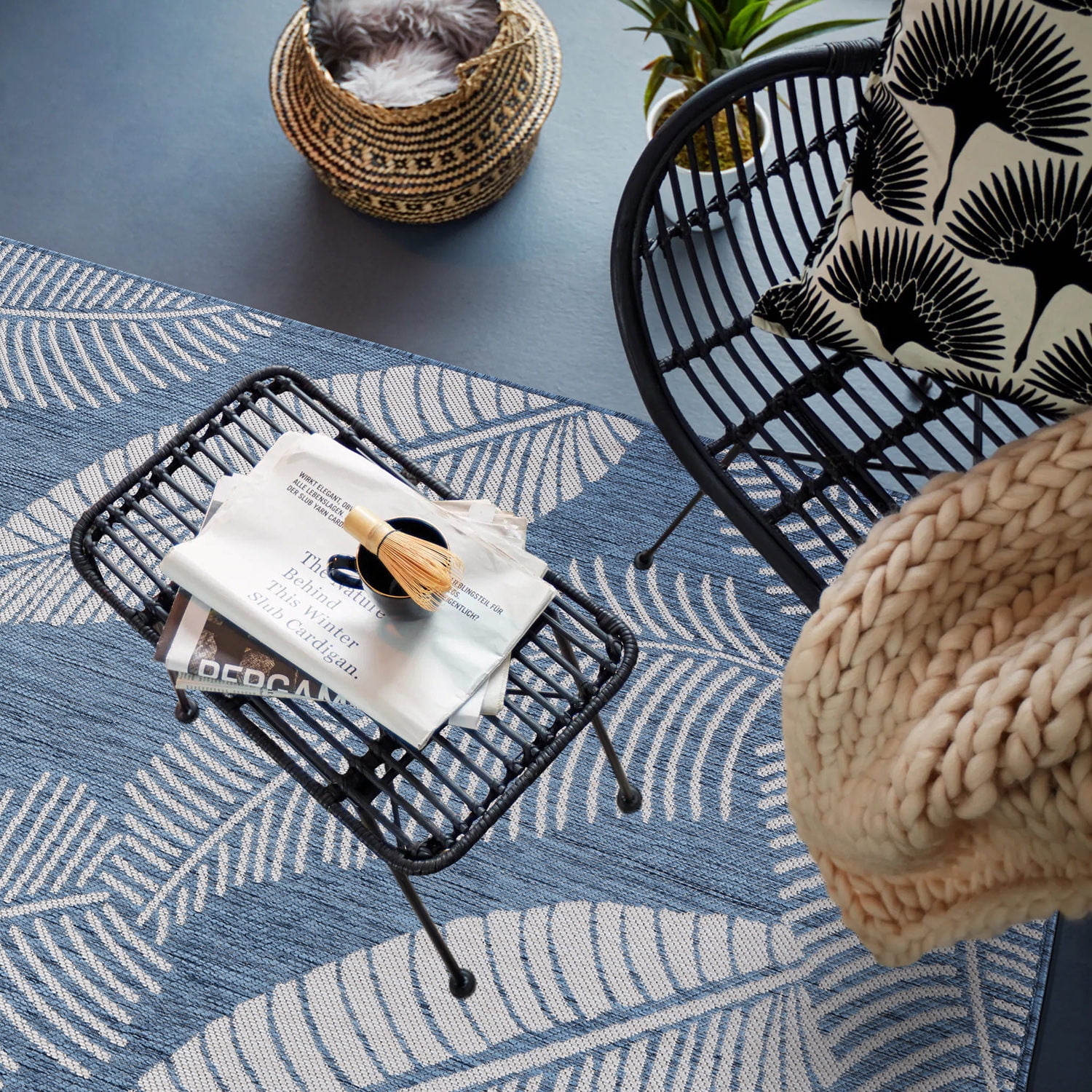 World Rug Gallery Distressed Palm Leaves Textured Flat Weave Indoor/Outdoor Area Rug - BLUE 5' X 7'