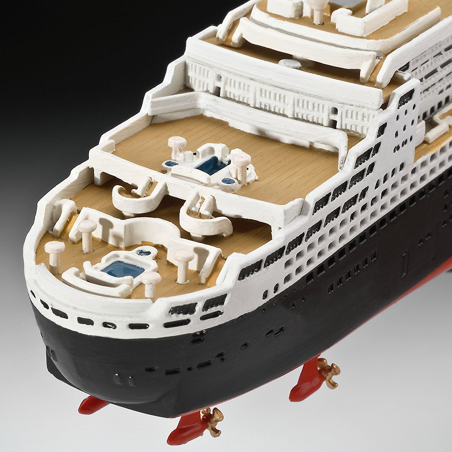 Model Kits Queen Mary 2 Ocean Cruise Liner 11200 45 Pieces Model