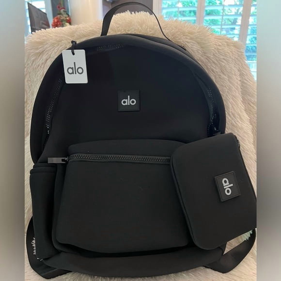 ALO Yoga Stow Backpack - Black | Walmart en línea