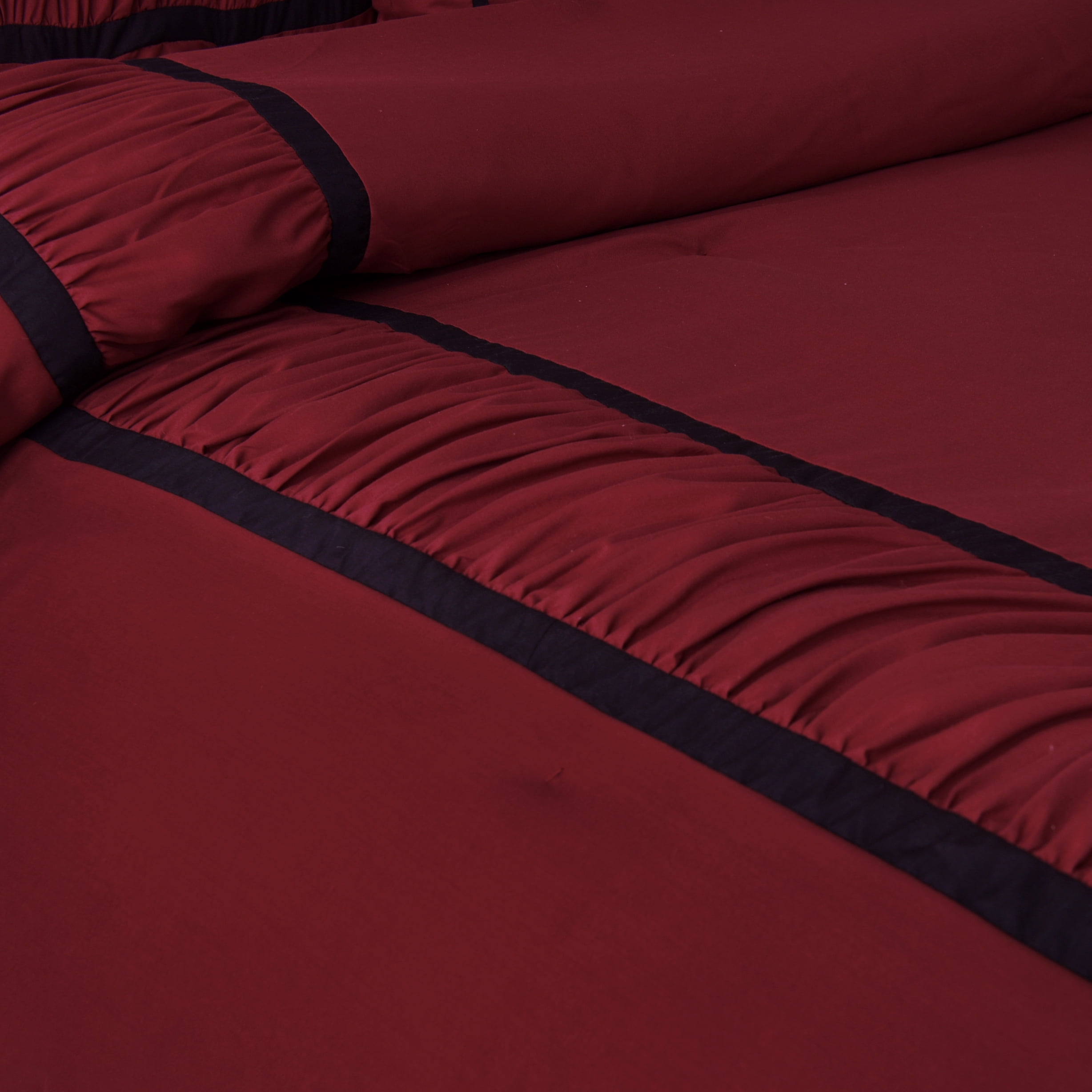 7-Piece Red and Navy Ruffled Comforter Set with Shams, Pillows & Bed Skirt，Queen