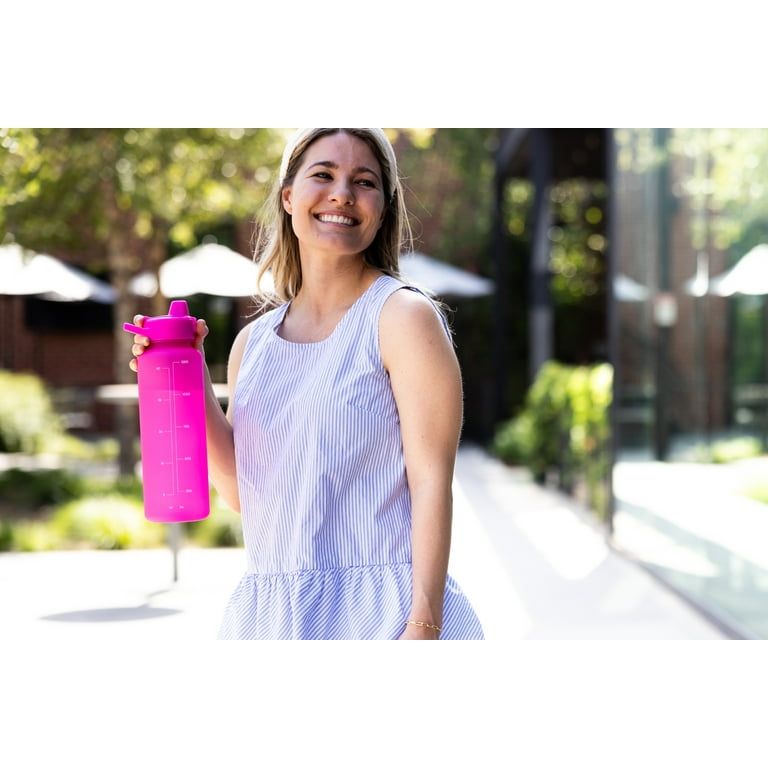 Simple Modern 64 fl oz Reusable Tritan Summit Water Bottle with Silicone  Straw Lid|Moonlight