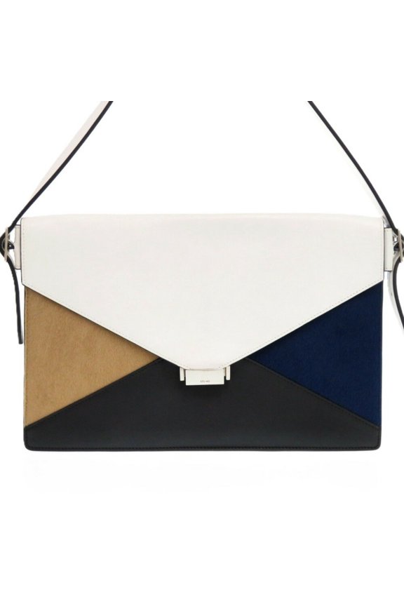 Pre-Owned Celine Diamond Shoulder Bag in Brown Porcelain Leather 1078CELINE (Good)