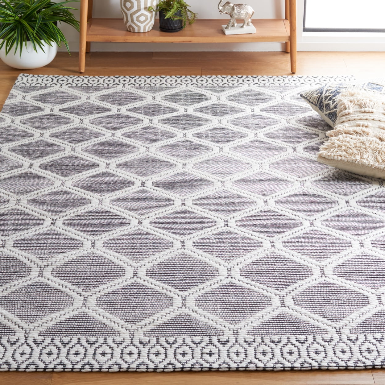 SAFAVIEH Marbella Keeleigh Diamond Area Rug, Ivory, 3' x 5'