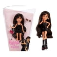 thumbnail image 1 of Muñeca Bratz Kylie Jenner atuendo de dia, 1 of 4