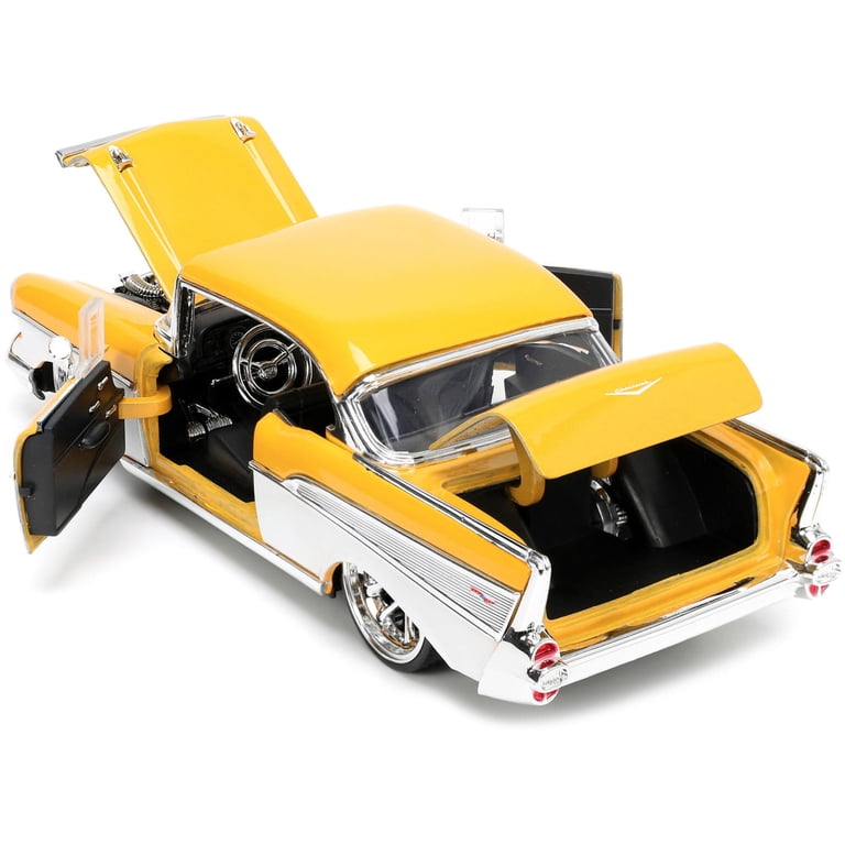 Jada Toys Big Time Muscle 1:24 1957 Chevy Bel-Air Die-cast Car
