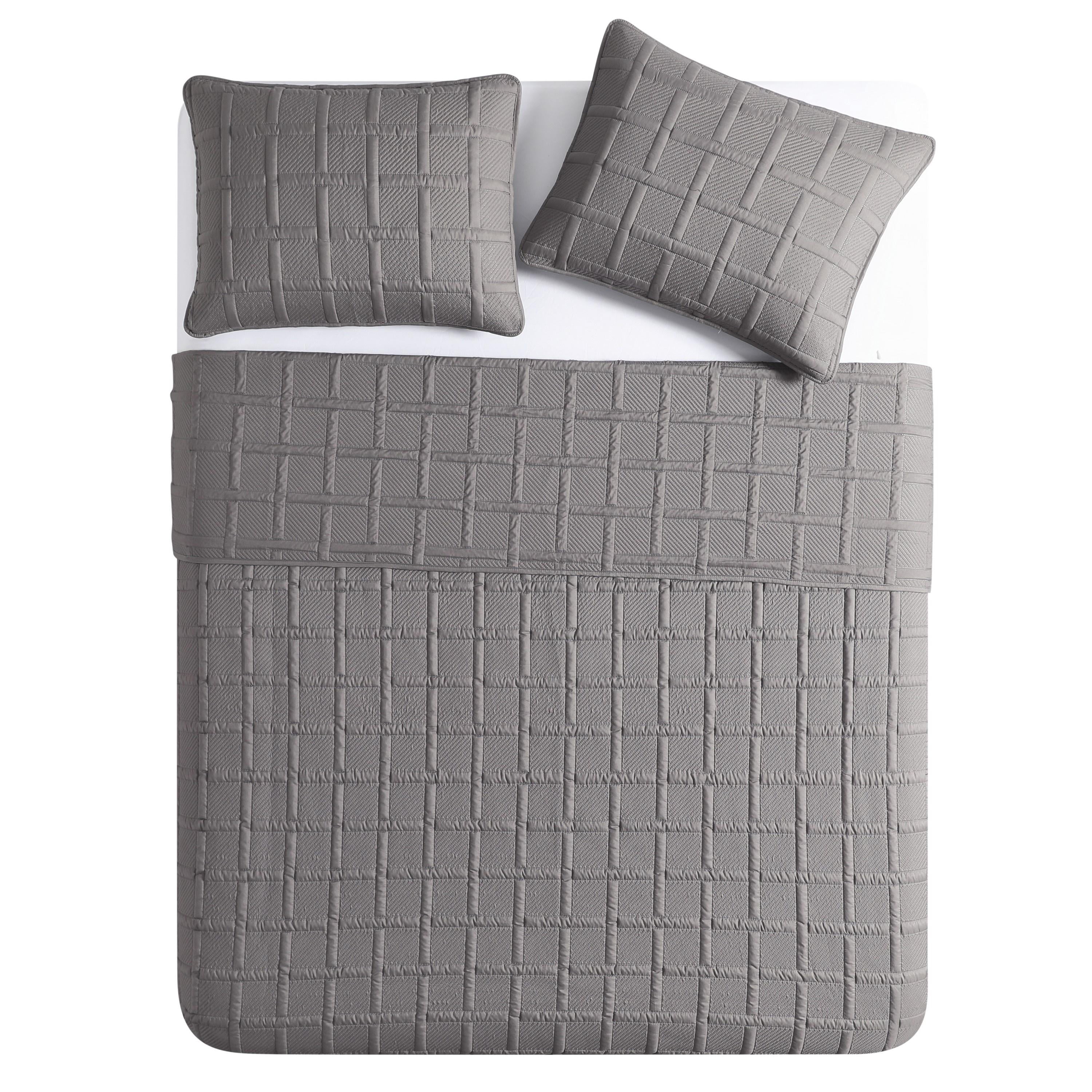 VCNY Home Square 3-Piece Dark Grey Textured Grid Pinsonic Quilt Set, Full/Queen, Adult, Unisex