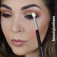 thumbnail image 2 of Brocha de maquillaje Beauty Junkees, sombra de ojos con mezcla cónica, 2 of 6