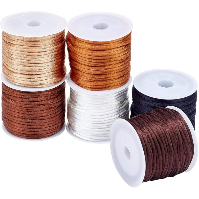 Cordón de nailon satinado con forma de cola de rata para abalorios, ideal para la elaboración de joyas con nudos chinos. Colores surtidos, 2 mm, 10 m/rollo, 6 colores (1 rollo/color), 6 rollos.