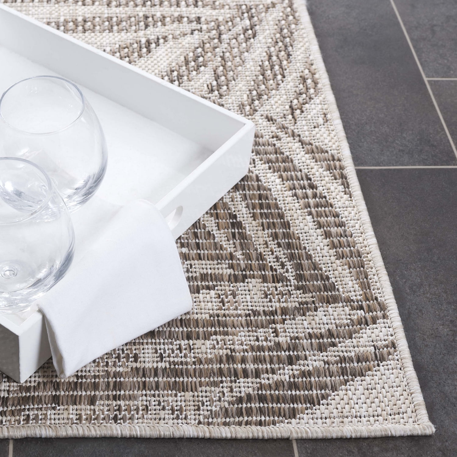 SAFAVIEH Beach House Cherlyn Botanical Indoor/Outdoor Runner Rug, Beige/Brown, 2'2" x 10'