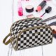 thumbnail image 1 of Bolsa de cosméticos a cuadros de tablero de ajedrez de lavado con doble cremallera para acampar (Marrón L) Ehuebsd Para Estrenar, 1 of 5