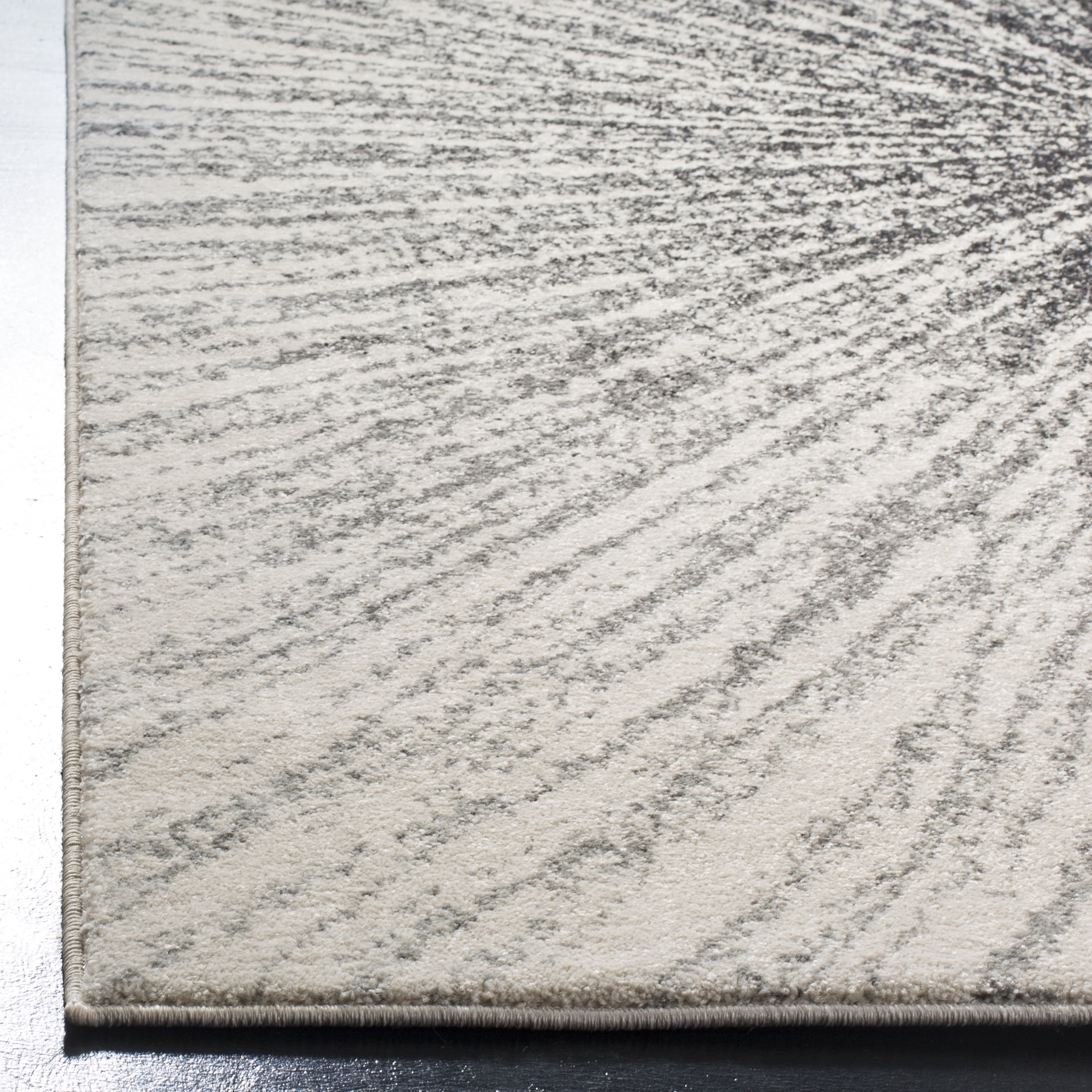 SAFAVIEH Evoke Vana Abstract Area Rug, Black/Ivory, 5'3" x 5'3" Square