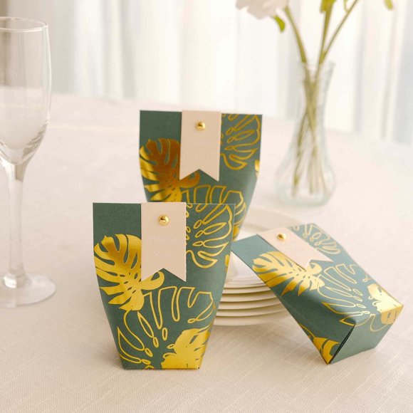 Efavormart 25 Pack Hunter Emerald Green Paper Pouch Party Favor Boxes With Gold Rose Flower Print, Candy Gift Bags with Pin and Tags - 4.5"x4"