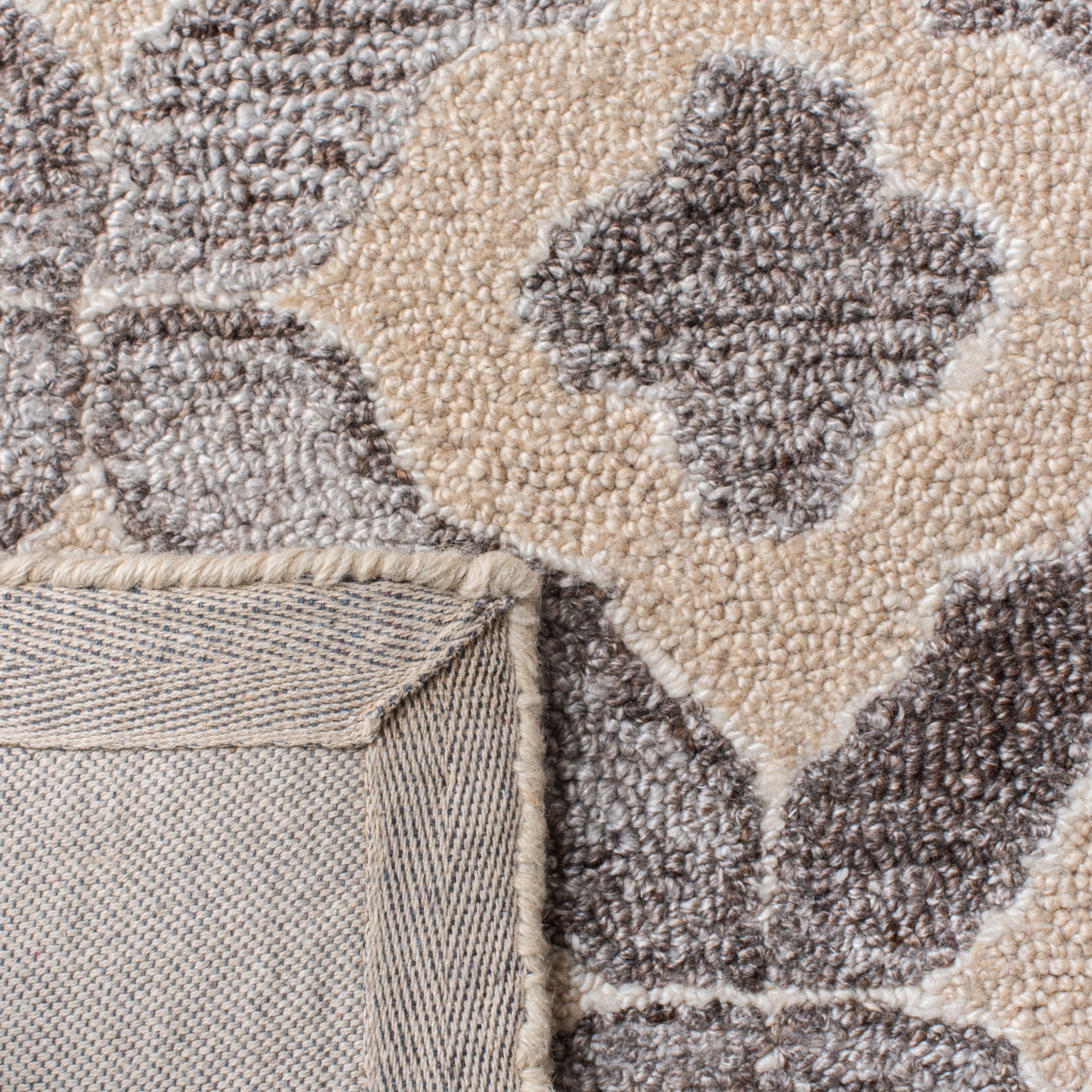 SAFAVIEH Abstract Harlow Trellis Runner Rug, Beige/Gray, 2'3" x 8'