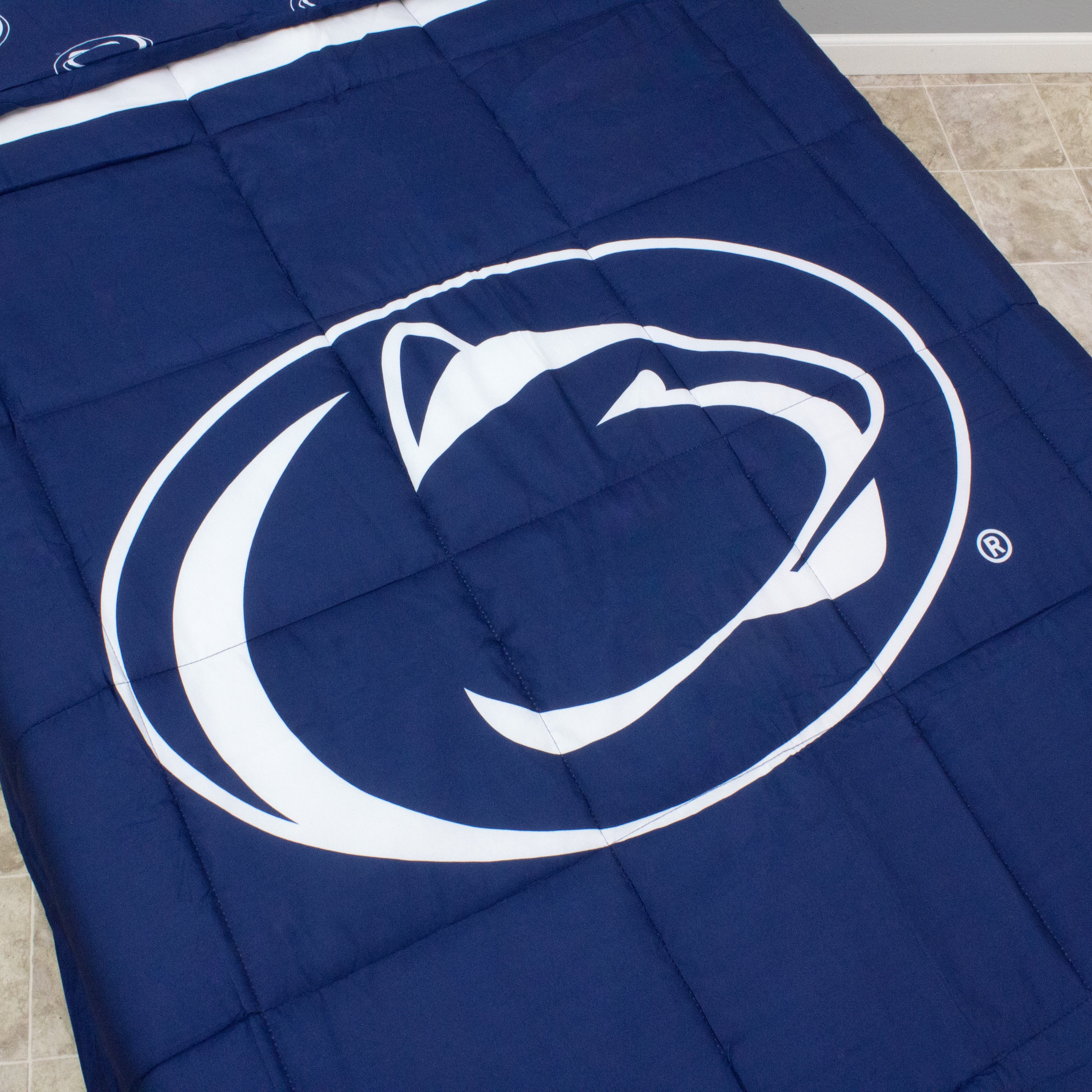 College Covers Penn State Nittany Lions Reversible Big Logo Soft and Colorful Comforter, Queen