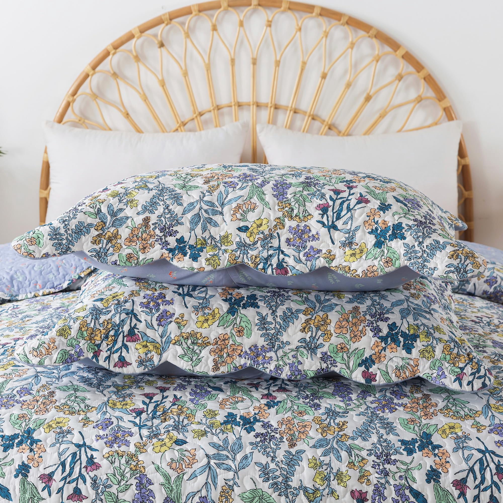 NEWLAKE 3-Piece Quilt Set Quilted Bedspread Lightweight Coverlet Set Garden Style Floral Bedding Set for All Season, Bule Quilt, Queen Size