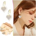 thumbnail image 2 of Xihbxyly Pendientes de Moda, Elegante Diseño de Corazón de Perla, Elegante Detalle de Diamante, Material Plástico Ligero, Regalo Perfecto para Ella, Uso Diario o para Ocasiones Especiales, Artículo N, 2 of 7
