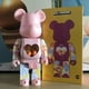 thumbnail image 1 of Bearbrick-figura de oso violento, estatuas de Bearbrick, colección de moda, figura de oso de escritorio, decoraciones de lujo para sala de estar, regalos, 400%, 1 of 4