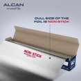 thumbnail image 4 of Alcan® Papier d'Aluminium Antiadhésif pour la Cuisson Rouleau de Papier d'Aluminium, 25 Pieds, 4 of 9