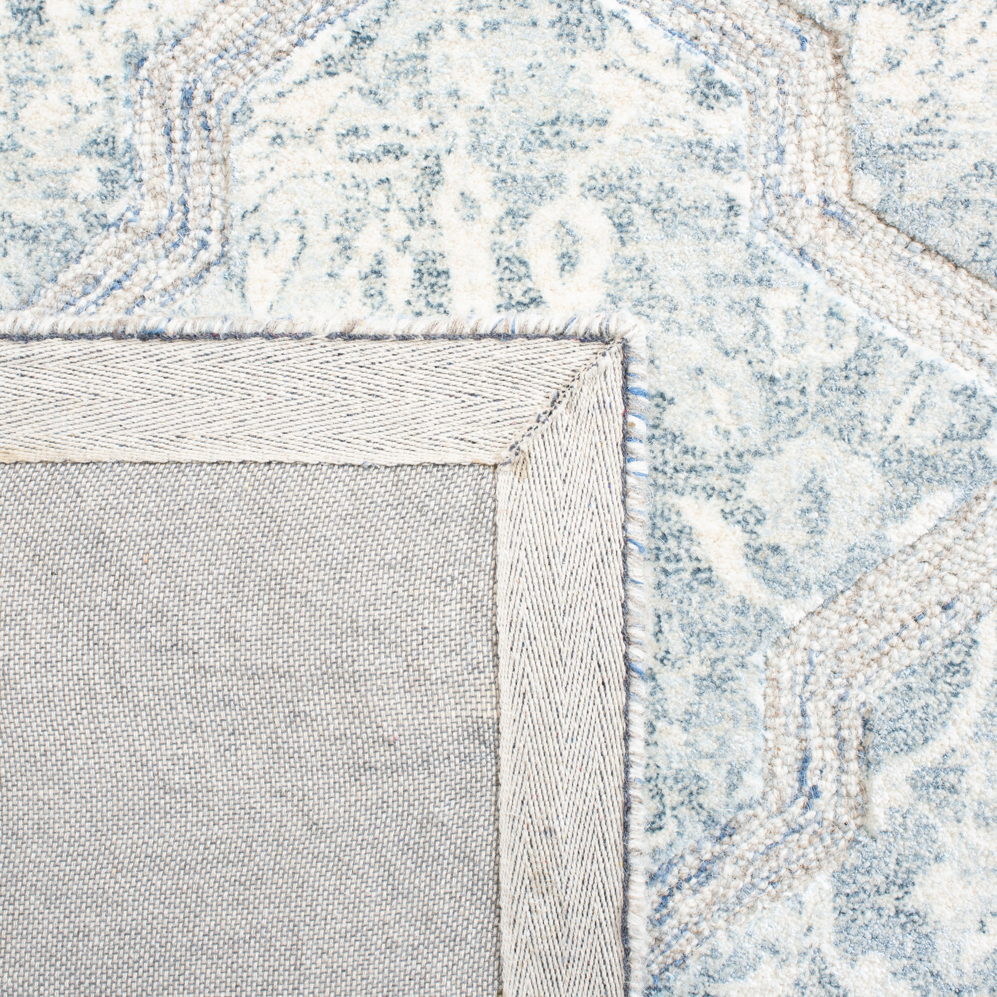 SAFAVIEH Restoration Vintage Isla Geometric Area Rug, Blue/Ivory, 5' x 8'