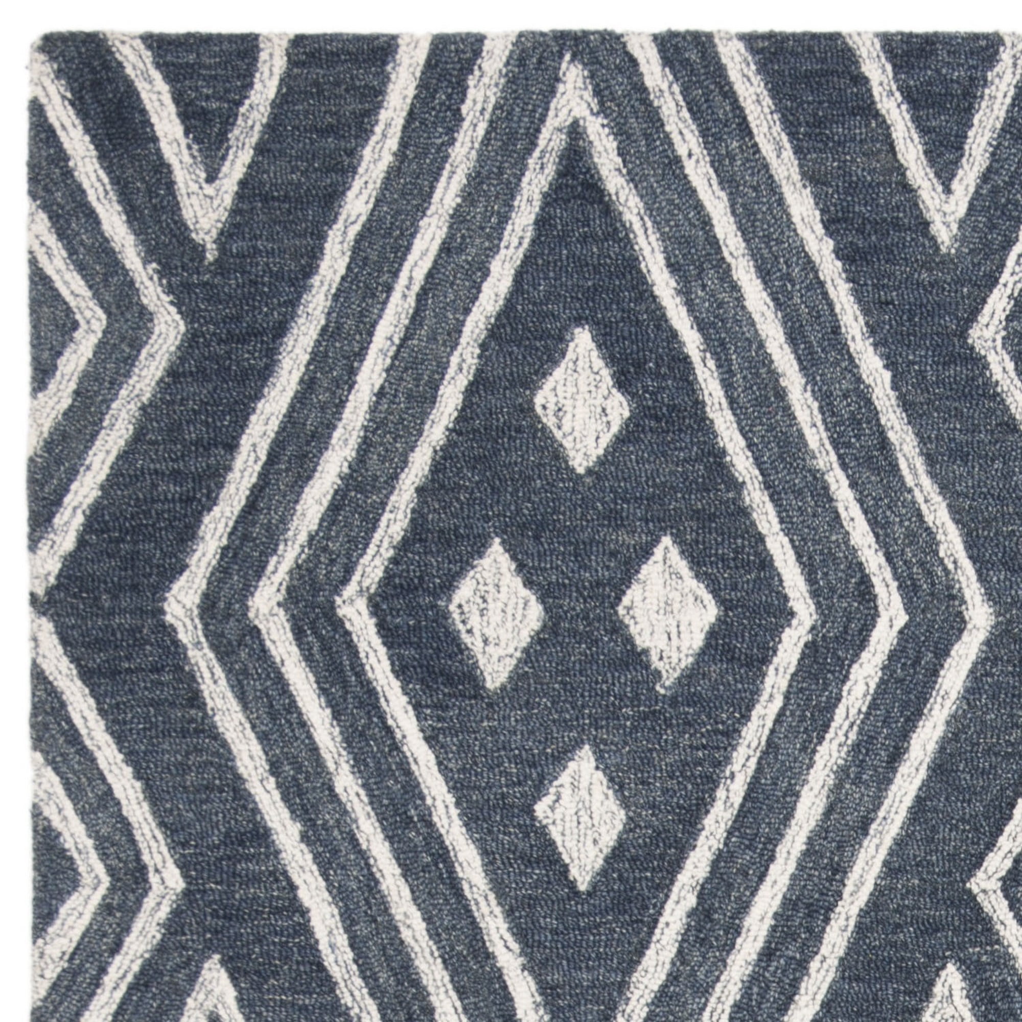 SAFAVIEH Micro-Loop Orlando Geometric Diamonds Runner Rug, Navy/Blue, 2'3" x 7'