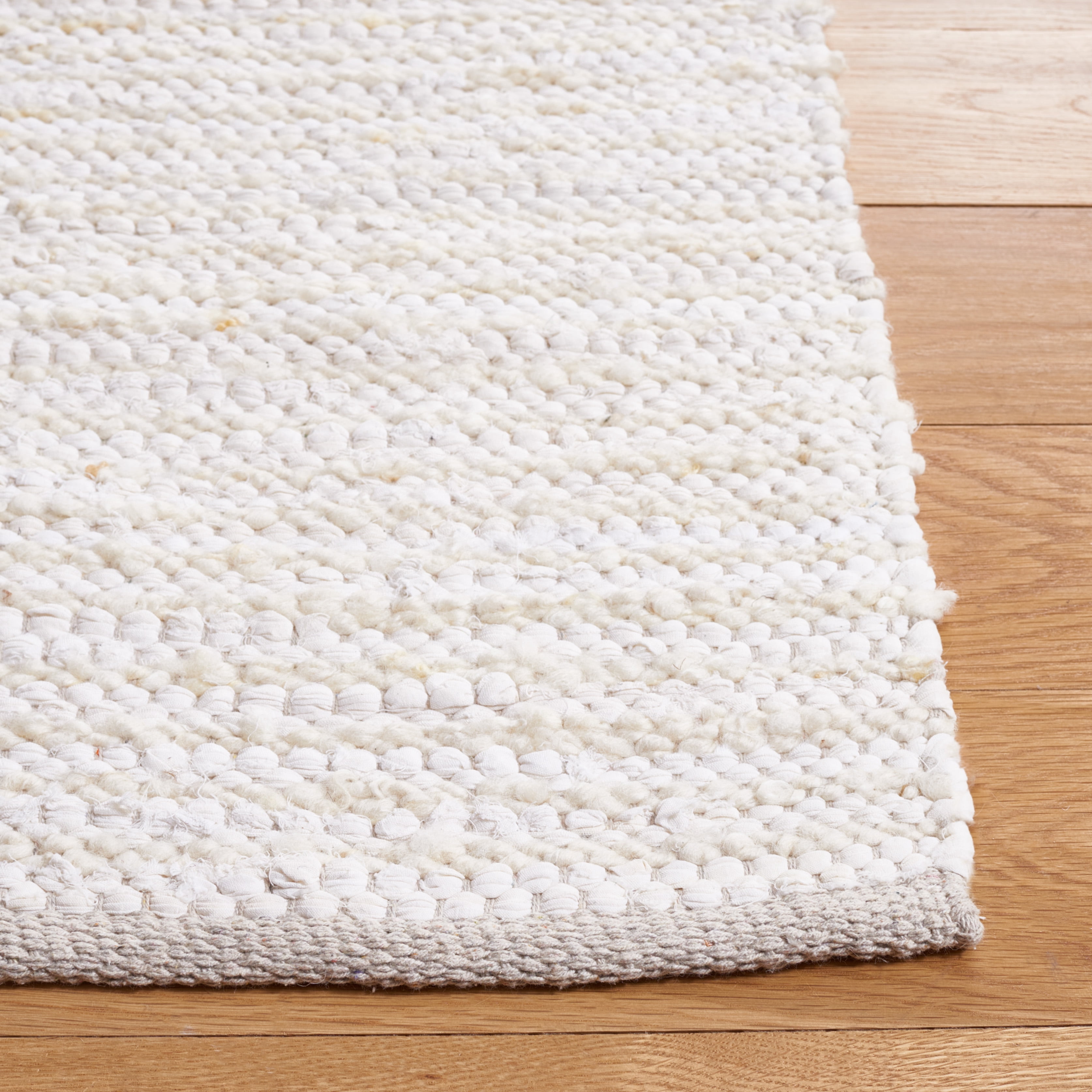 SAFAVIEH Natura Stephen Distressed Area Rug, Ivory/Beige, 8' x 10'