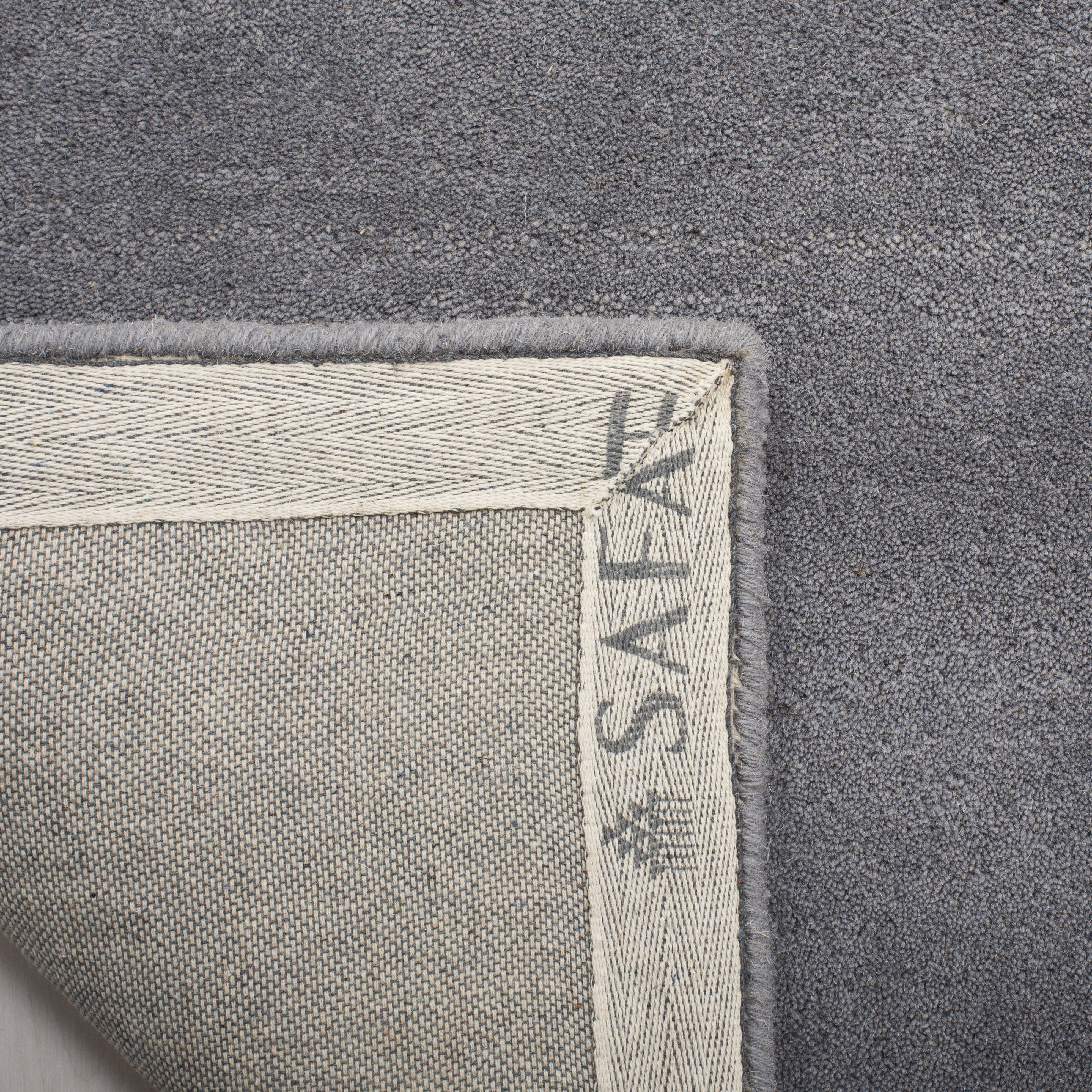 SAFAVIEH Soho Fiesta Geometric Area Rug, Dark Grey/Silver, 6' x 6' Square