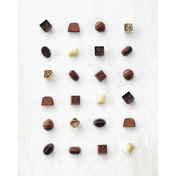 Ferrero Golden Gallery Christmas Advent Calendar, 25 Count, Individually  Wrapped Fine Assorted Chocolates - Walmart.com
