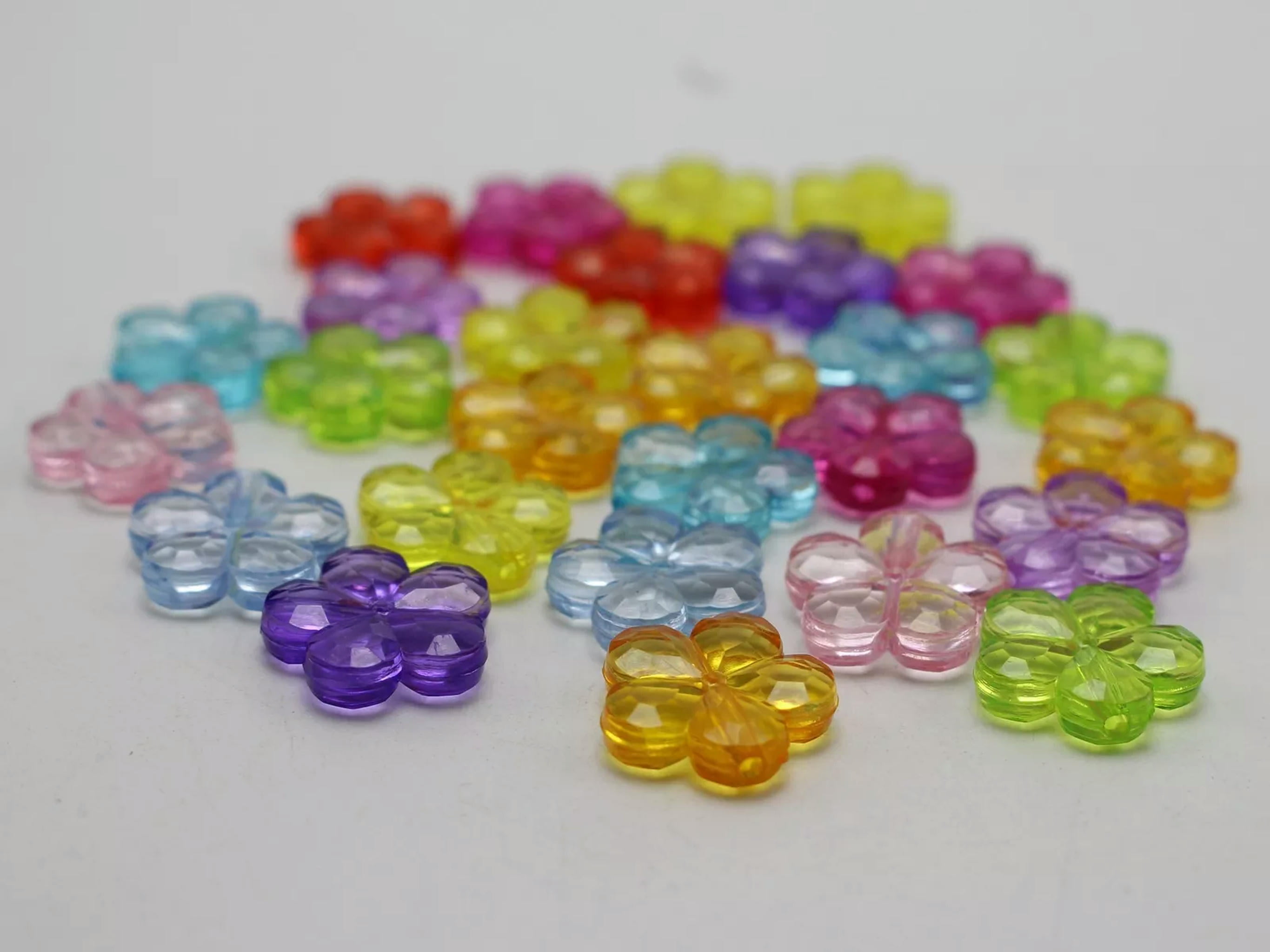 U8MO 500 Mixed Colour Transparent Faceted Acrylic Flower Beads 14mm Craft DIY