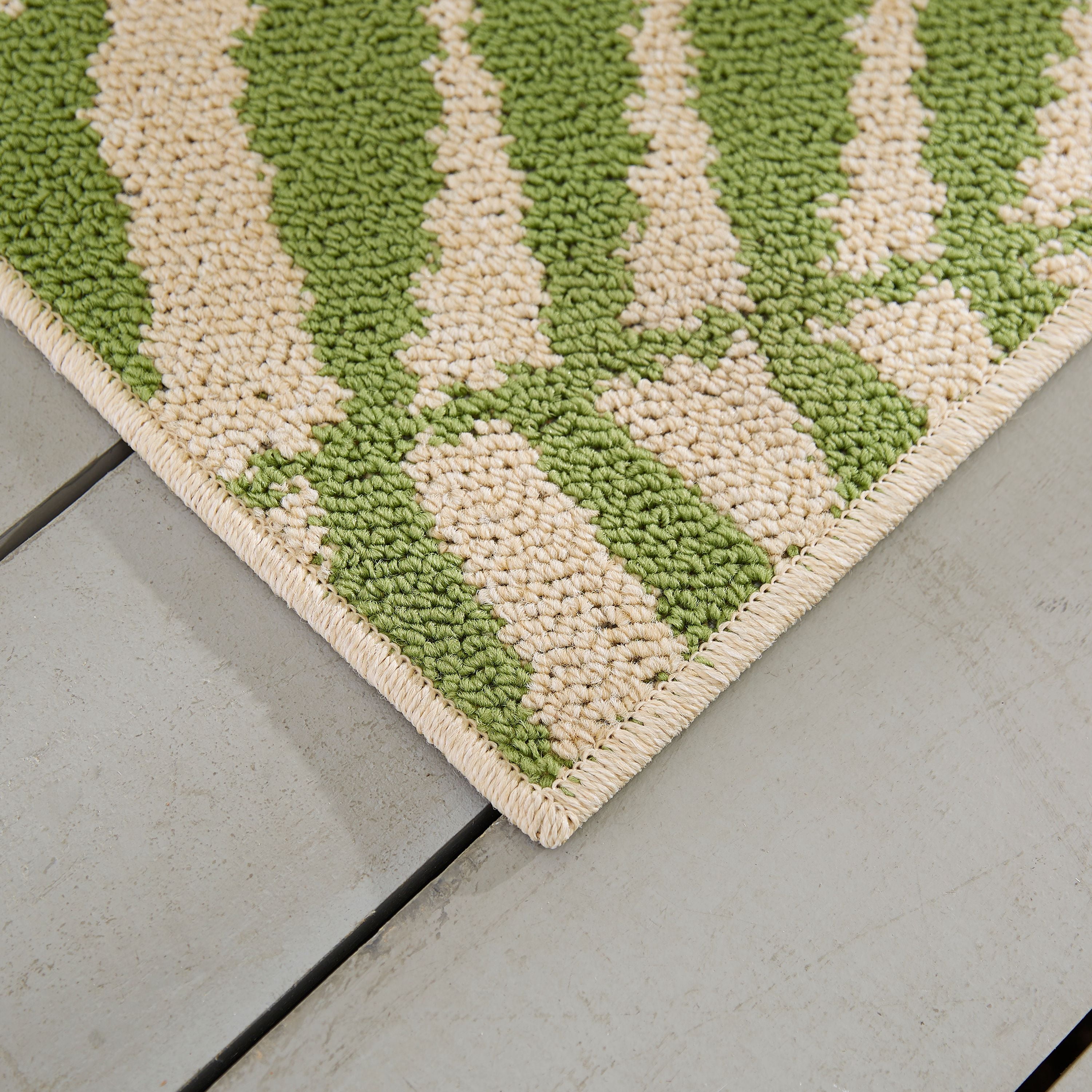 Mainstays Palms Tufted Floral Outdoor Rug, Green and Beige, 8'x10'