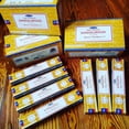 thumbnail image 2 of Varitas de incienso Satya Nag Champa Sándalo, 12 paquetes, 2 of 4