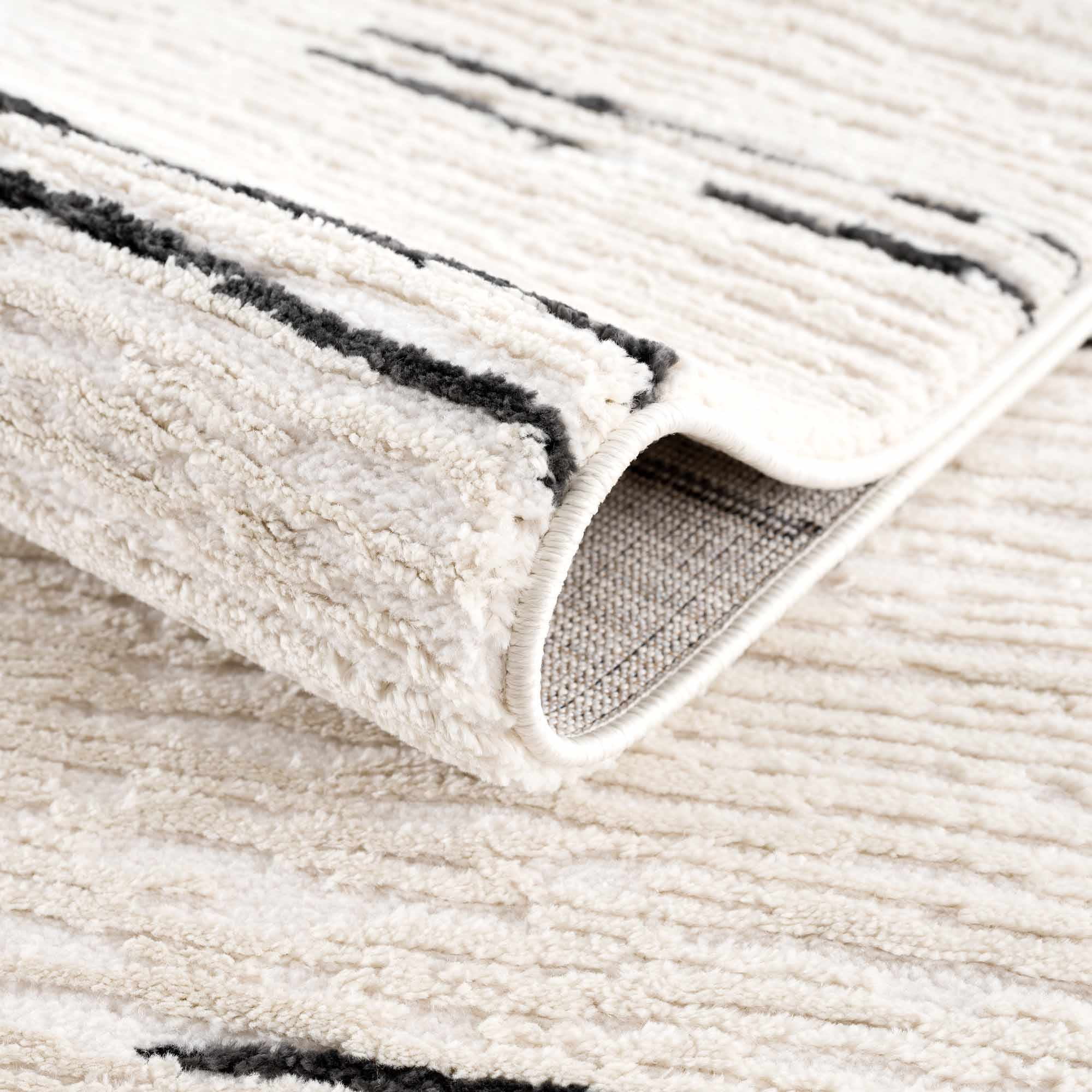 Hauteloom Deren Hallway, Kitchen Bohemian Shag Runner Rug - Soft Shaggy Farmhouse - High Plush Pile - White, Light Beige, Cream, Ivory, Black - 2'7" x 7'3"