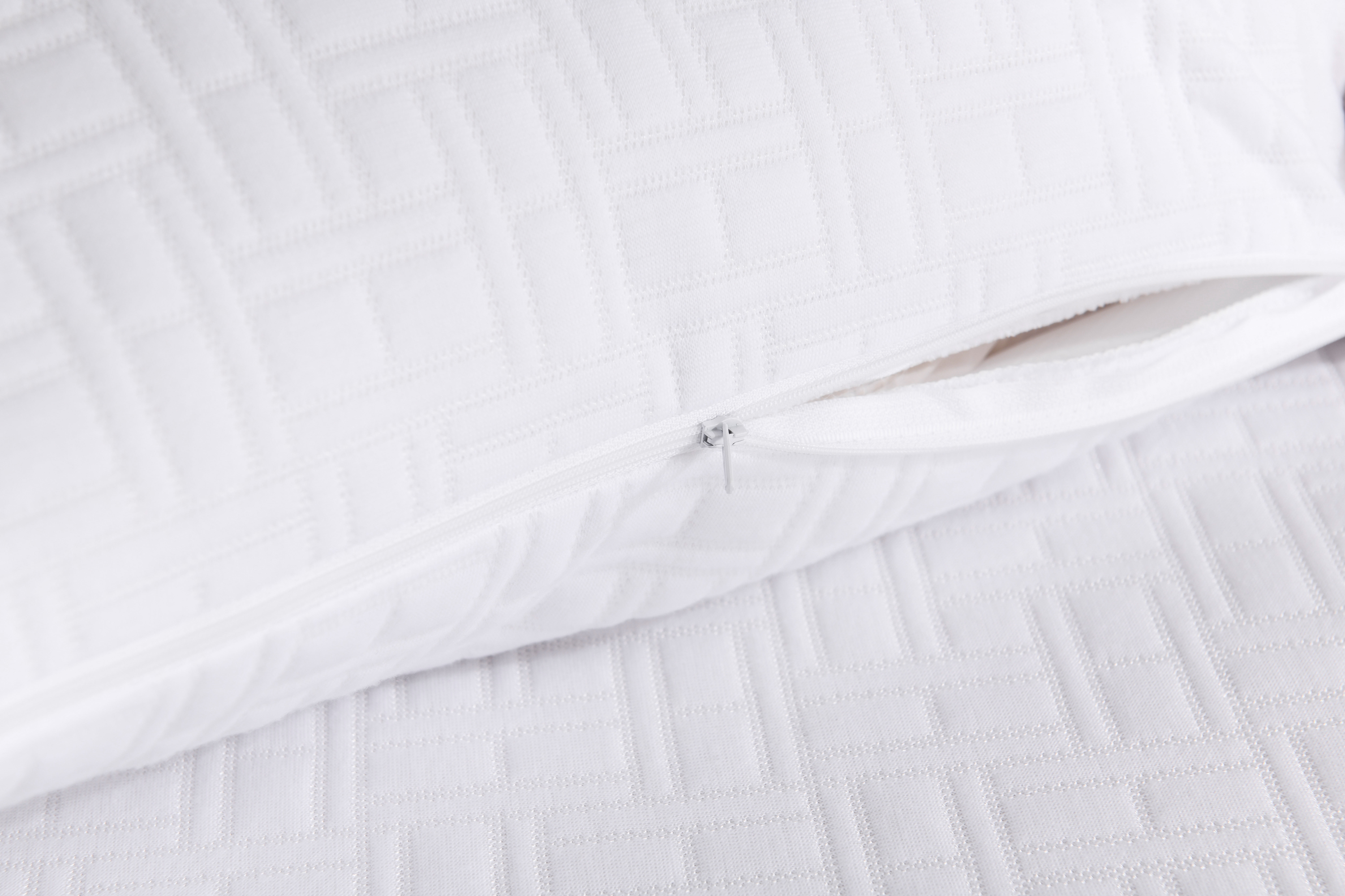 Serta Soft Knit Waterproof Zippered Pillow Protector, Standard/Queen, 2 Pack