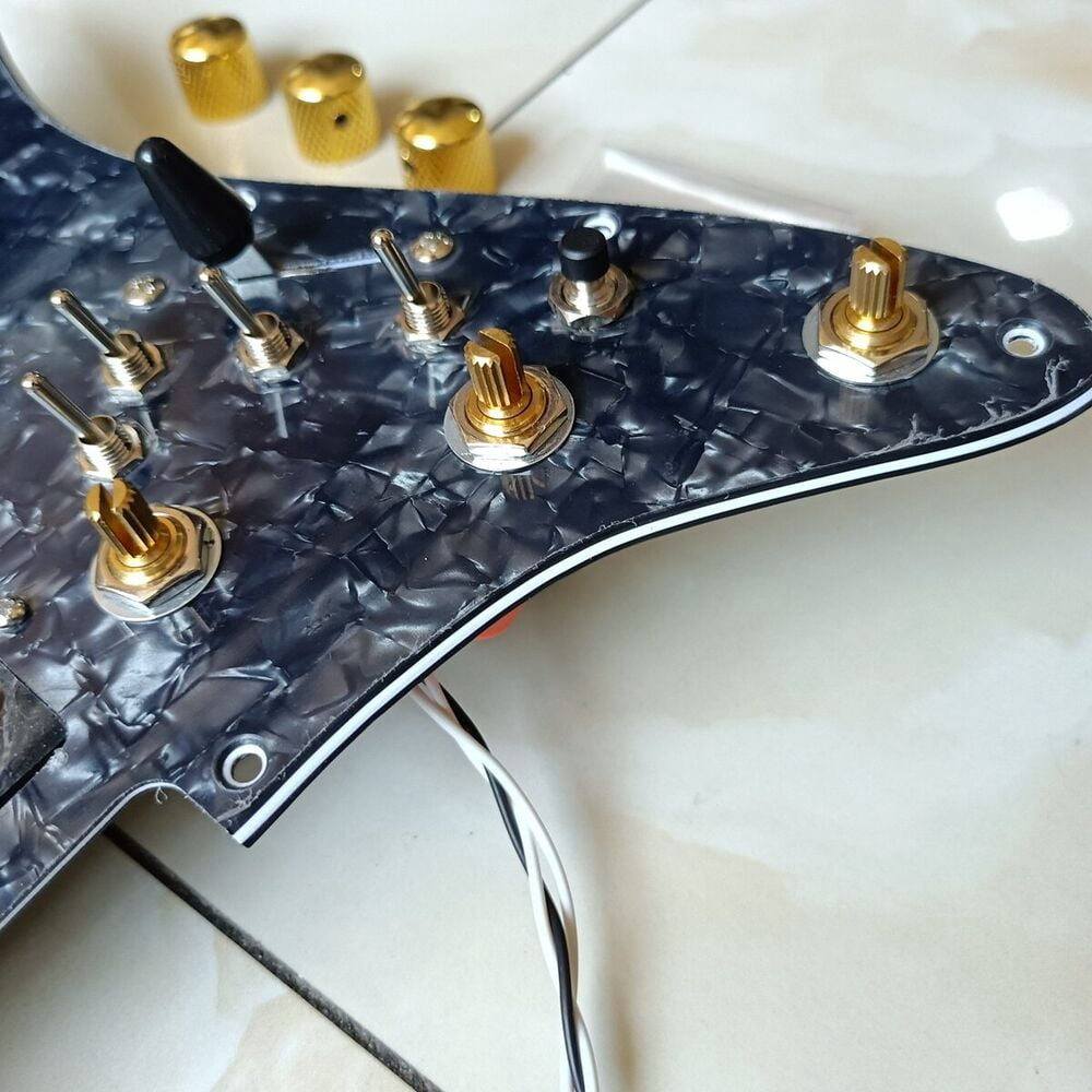 HSH Prewired Guitar Strat Pickguard Set Ainico 5 Humbucker Pickups Coil Splitting Switch Multi Switch Harnesses ,For Fender ST Electric Guitar Part Replacement