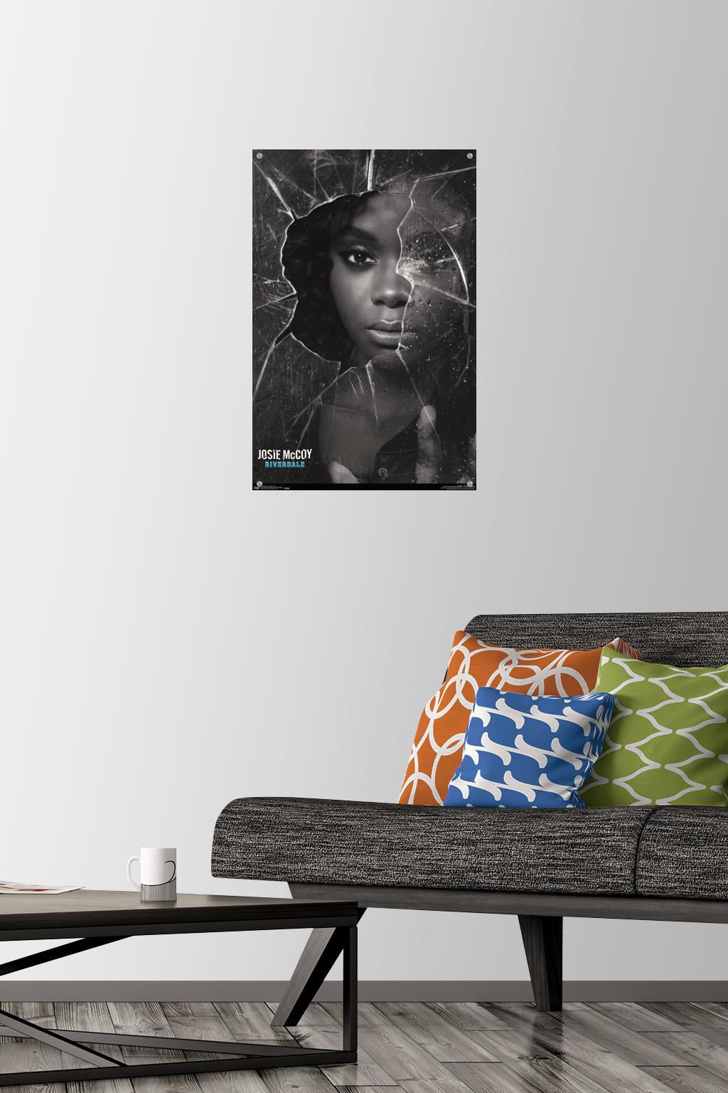 Riverdale - Shattered Josie Wall Poster with Push Pins, 14.725" x 22.375"