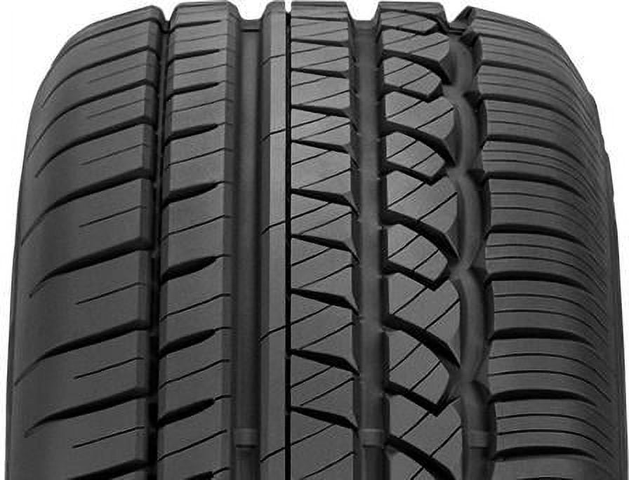 Cooper Zeon RS3-A 235/40R18 95 W Tire Fits: 2012-18 Ford