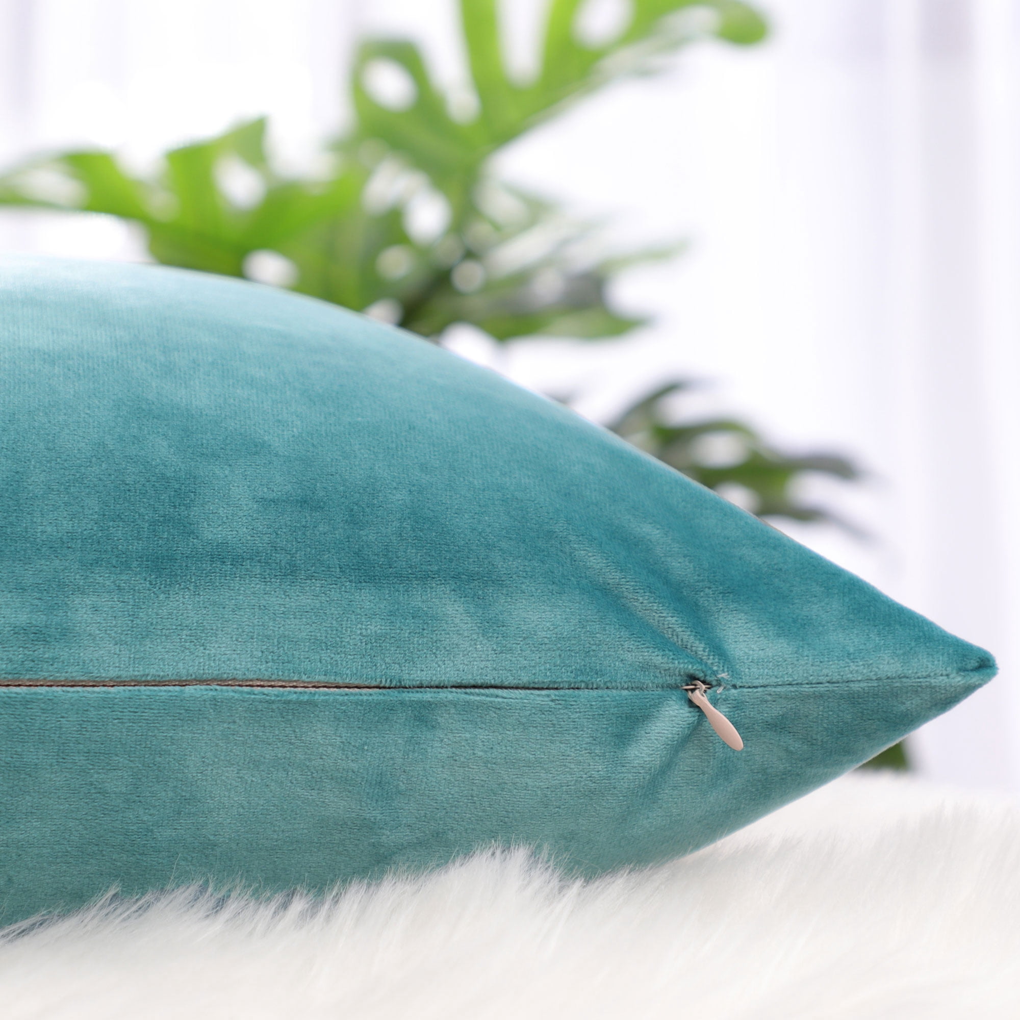 Unique Bargains Velvet Decorative softCushion Throw Pillow Cover 18" x 18" Blue