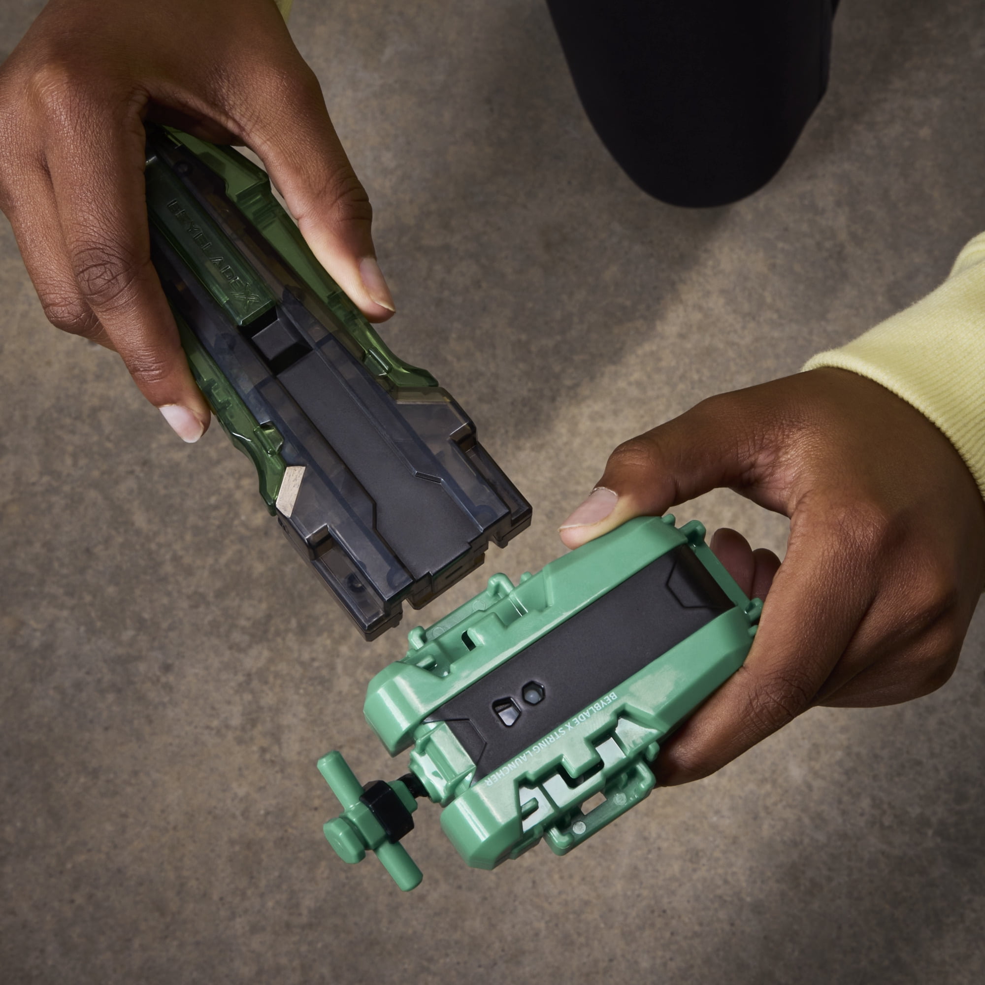 Beyblade X Deluxe String Launcher, Custom Grip & Top Set