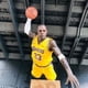 thumbnail image 4 of McFarlane NBA Basketball Star 2k19 James Edición Coleccionista Soporte de Baloncesto Modelo Muñeca Figura, 4 of 5