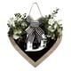 thumbnail image 1 of Guirnalda de 26 letras en forma de corazón con el apellido A Z para colgar en la puerta de entrada Guirnalda de primavera para colgar en la puerta de entrada, 1 of 3