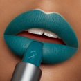 thumbnail image 3 of Barra de labios Kiko Milano Velvet Passion Matte 322 Creamy Matte, 3 of 4