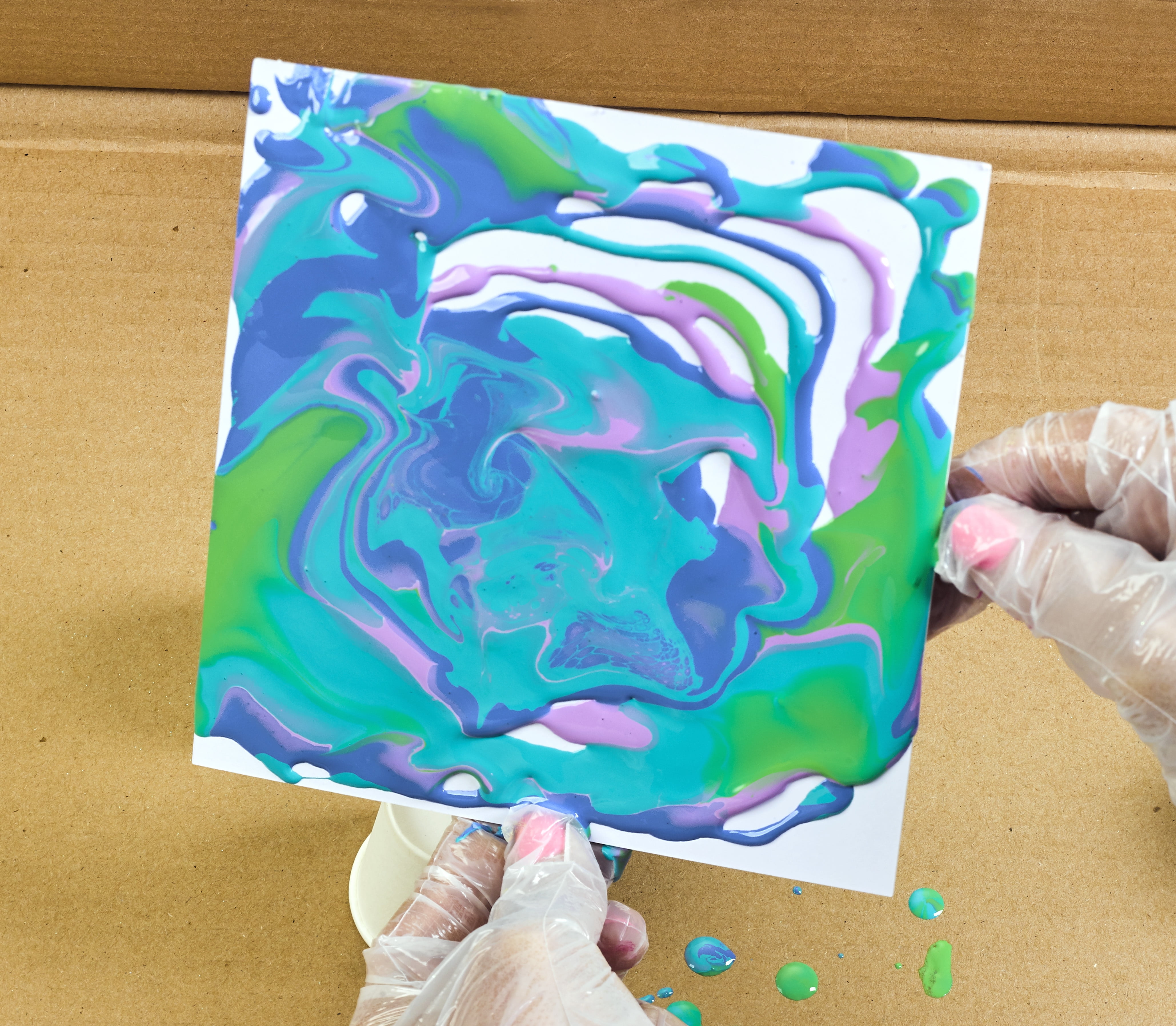 SUPER EASY DIY Acrylic Paint Pouring Wall Art With Steps And Video -  Abbotts At Home