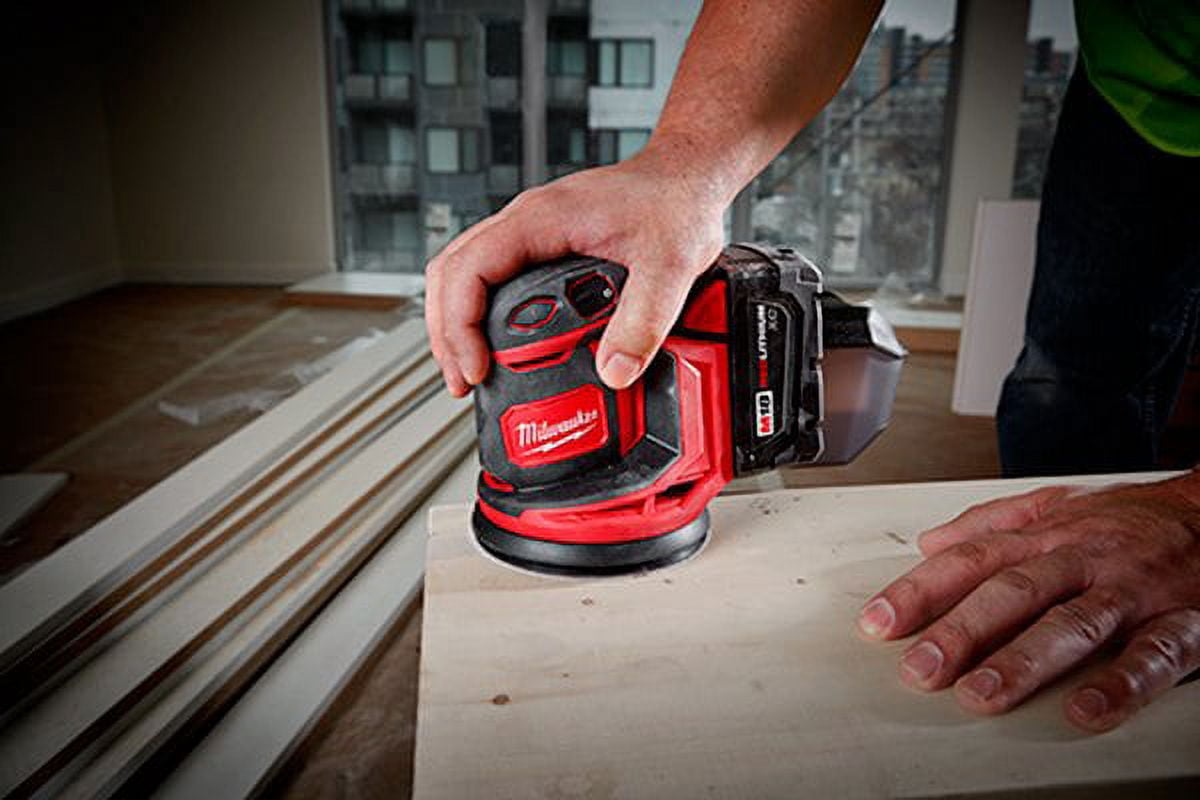 Milwaukee 2648-21 - M18 5" 7000-12000 OPM Cordless Variable Speed Random Orbital Sander Kit
